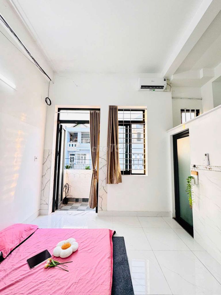 Phòng ban công full nội thất giảm giá chỉ 3tr3