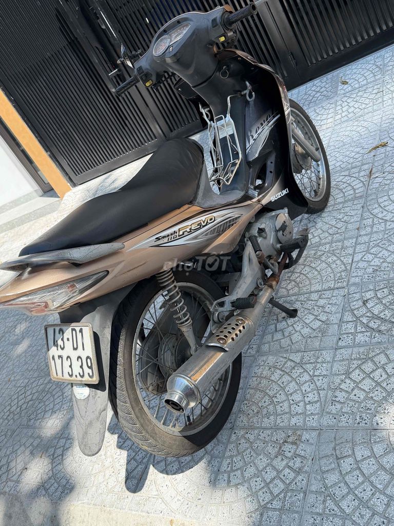 Suzuki Revo коричневый, тихий двигатель, полуавтомат, отличное состояние, с электростартером