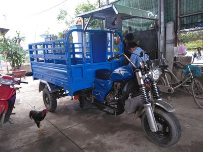Xe lôi ba bánh 175cc tại Kon Tum mới 100% màu xanh