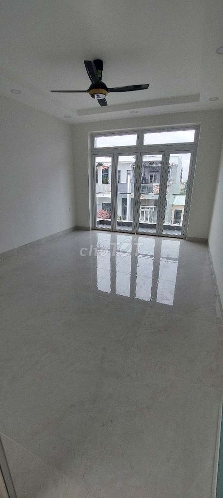 Cho thuê nhà HXT  6M , Cách Đại Học IUH 500m