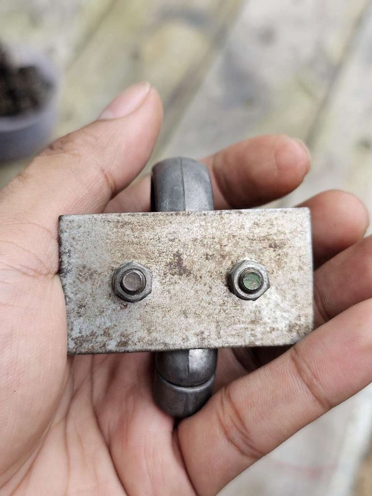 Móc treo đồ xe piaggio vespa zin. Mua bán Phụ tùng xe tại Quận Bình Thuỷ Cần Thơ được đăng bởi luong hoang khoi hình 3