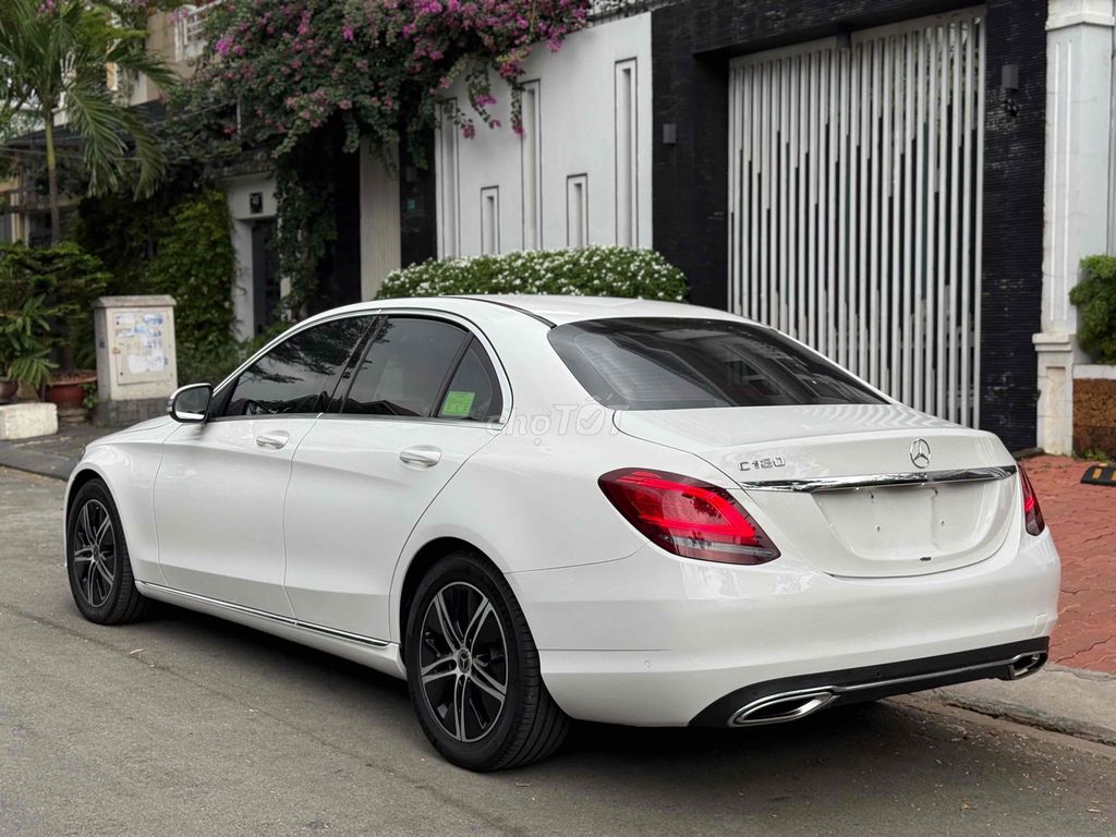 Mercedes-Benz C180 2020 Trắng. Mua bán Ô tô tại Quận Bình Thạnh Tp Hồ Chí Minh được đăng bởi kim hạo thiên hình 3