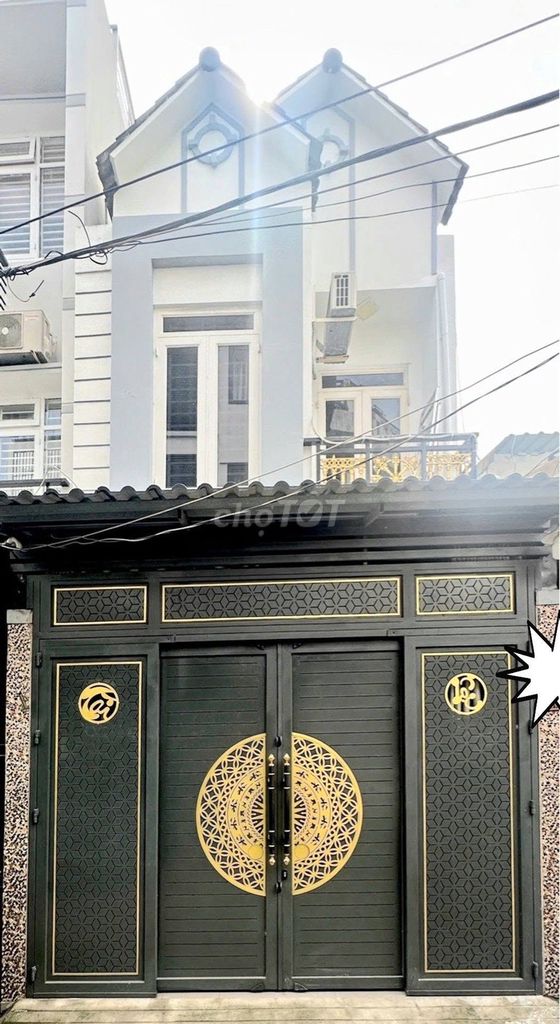 NHÀ ĐẸP Ở NGAY-XE HƠI NGỦ TRONG NHÀ-DT 4❌13- 2 TẦNG -PHƯỜNG 12- GÒ VẤP