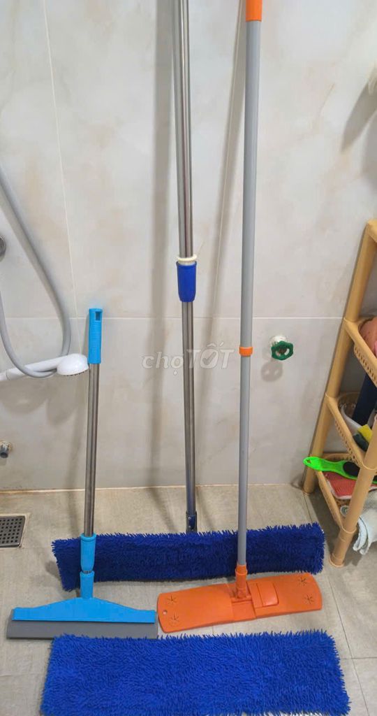 Bộ lau nhà (3 món), 1 chổi và 1 hốt rác.. Mua bán Thiết bị vệ sinh, nhà tắm tại Thành phố Vũng Tàu Bà Rịa - Vũng Tàu được đăng bởi Alex hình 1