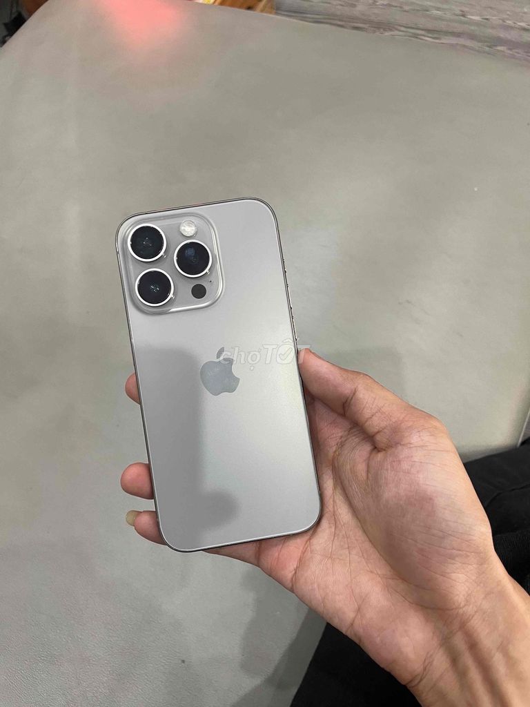 Apple iPhone 15 Pro Xám. Mua bán Điện thoại tại Quận Cẩm Lệ Đà Nẵng được đăng bởi Nam hình 1