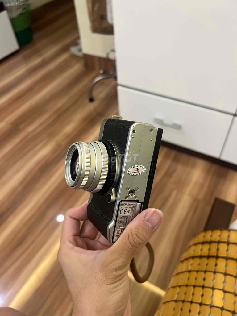 Máy ảnh Fujifilm XA2 MF hơi xước. Mua bán Máy ảnh, Máy quay tại Huyện Vân Đồn Quảng Ninh được đăng bởi Bở Cún hình 1