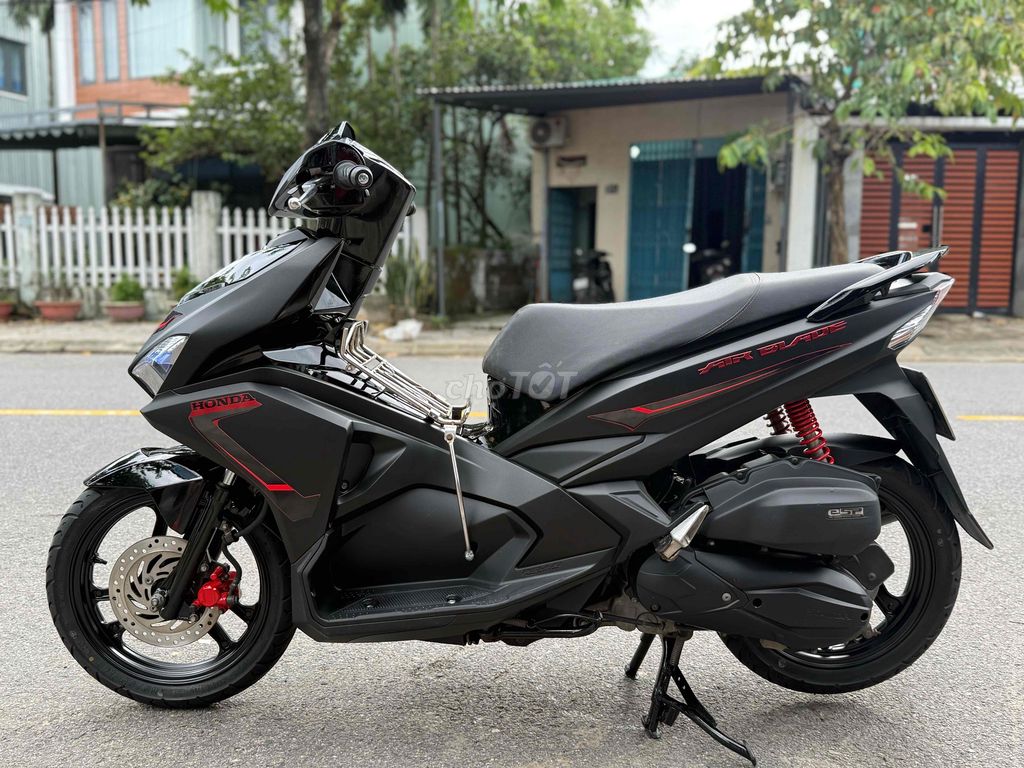 Air Blade 2017 B.số 43 Góp trả trước 5tr. Mua bán Xe máy tại Quận Liên Chiểu Đà Nẵng được đăng bởi Hòa Xe Máy Cũ hình 1