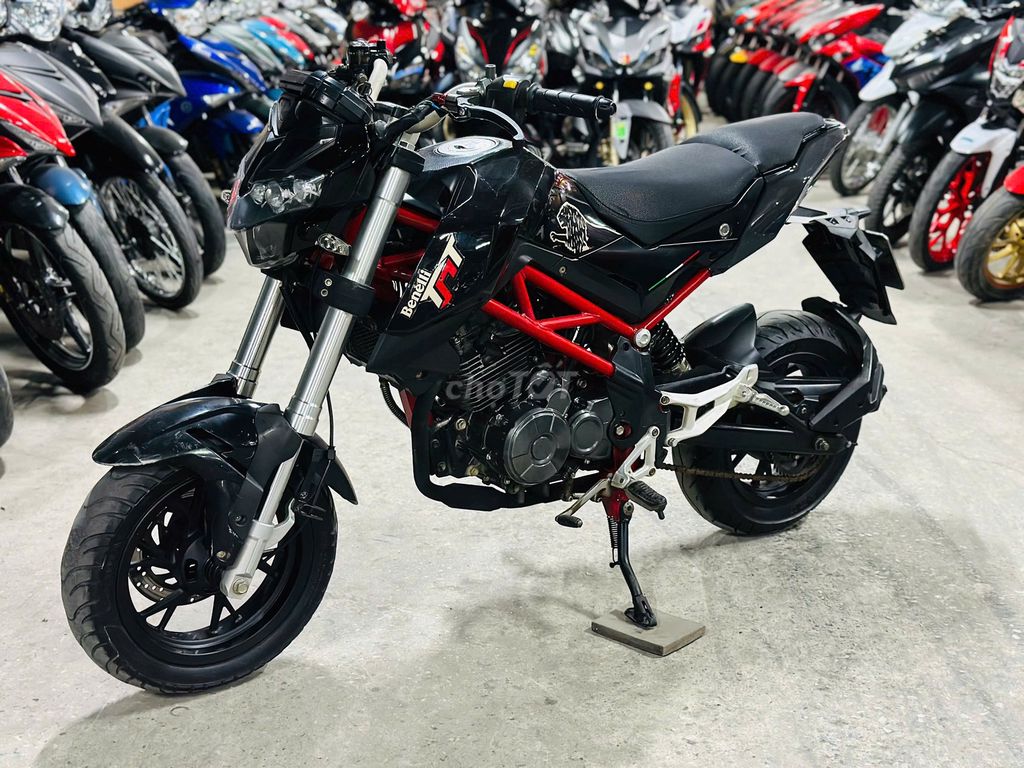 XE MÁYTHANH TÙNG_TNT 125 ĐEN CÔN TAY MÁY ĐỨNG. Mua bán Xe máy tại Quận Nam Từ Liêm Hà Nội được đăng bởi THANH TÙNG hình 4