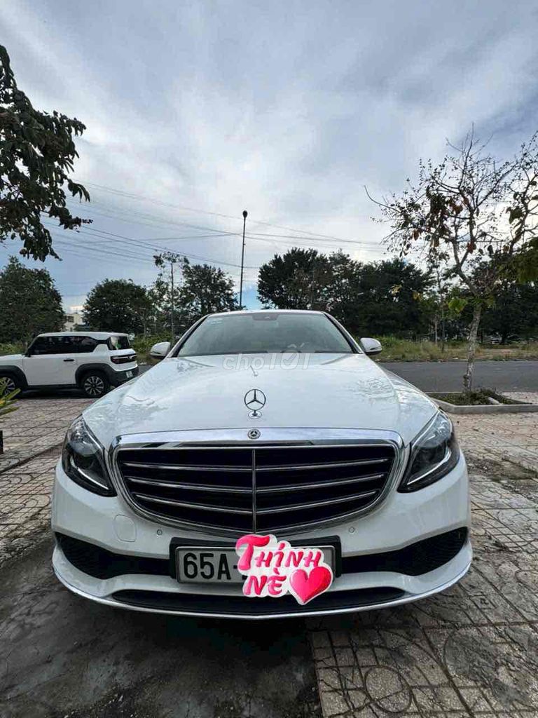 Mercedes Benz C Class 2020 C200. Mua bán Ô tô tại Quận Cái Răng Cần Thơ được đăng bởi Shop vật tư xây dựng hình 1