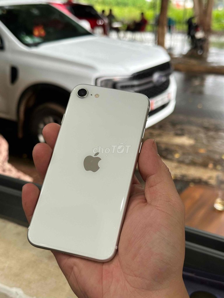 IP SE 2020 64GB zin đẹp Quốc tế, đã thây pin new. Mua bán Điện thoại tại Thành phố Buôn Ma Thuột Đắk Lắk được đăng bởi Xuân Tr hình 1