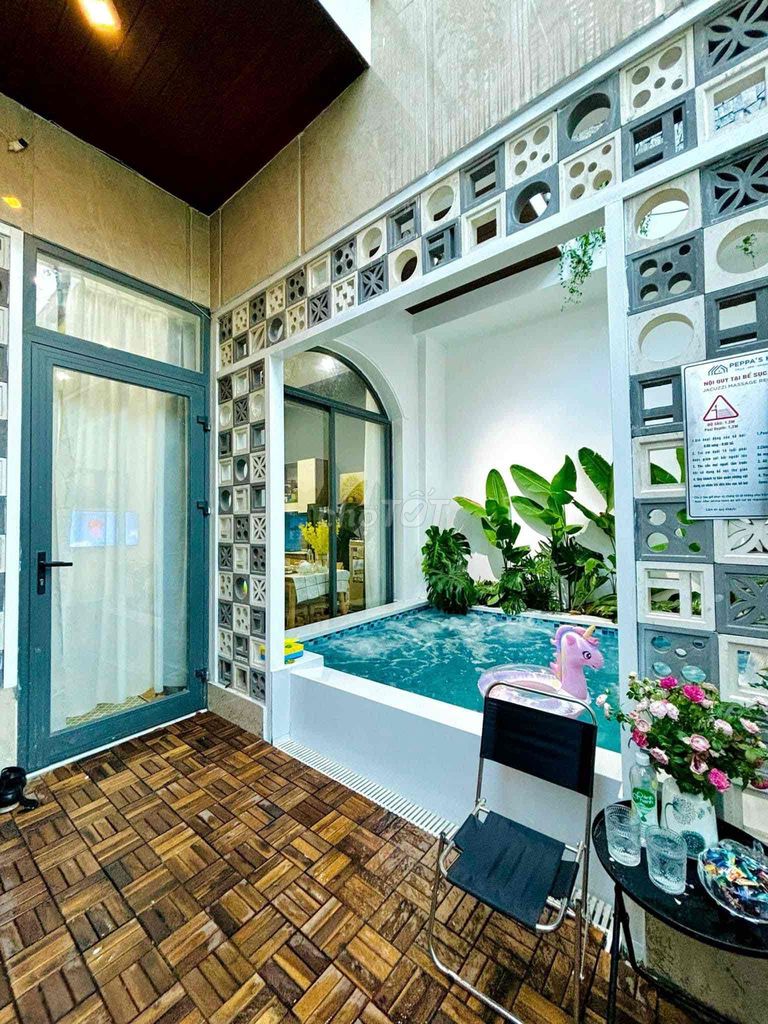 Cho thuê nhà đẹp kiệt Hùng Vương 4 phòng ngủ có hồ sục Jacuzzi