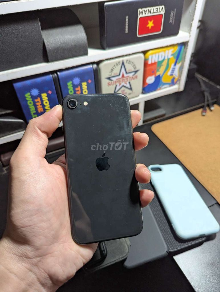 Bán iPhone se 2020 hoặc giao lưu. Mua bán Điện thoại tại Thị xã Tân Uyên Bình Dương được đăng bởi Phạm minh hình 1