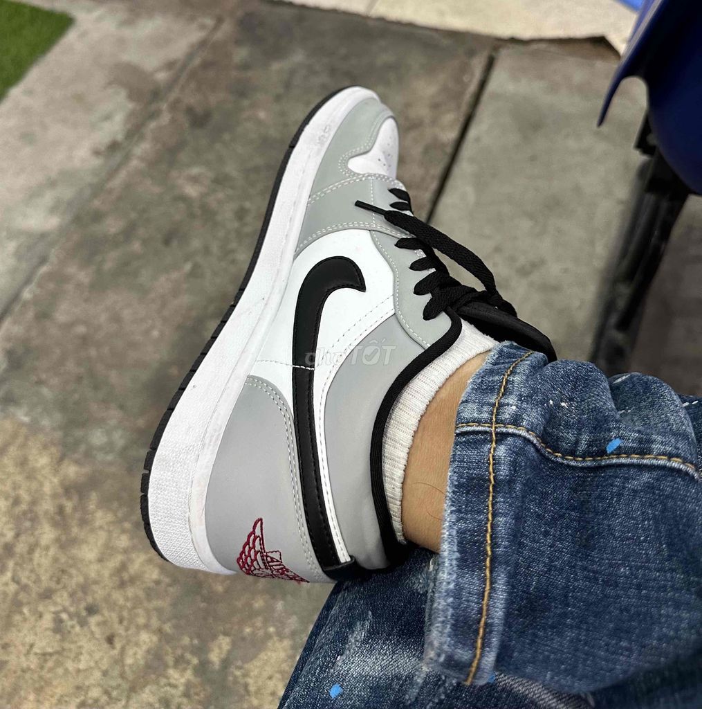 giày Nike air Jordan 1 low light.size 41.mới.0000