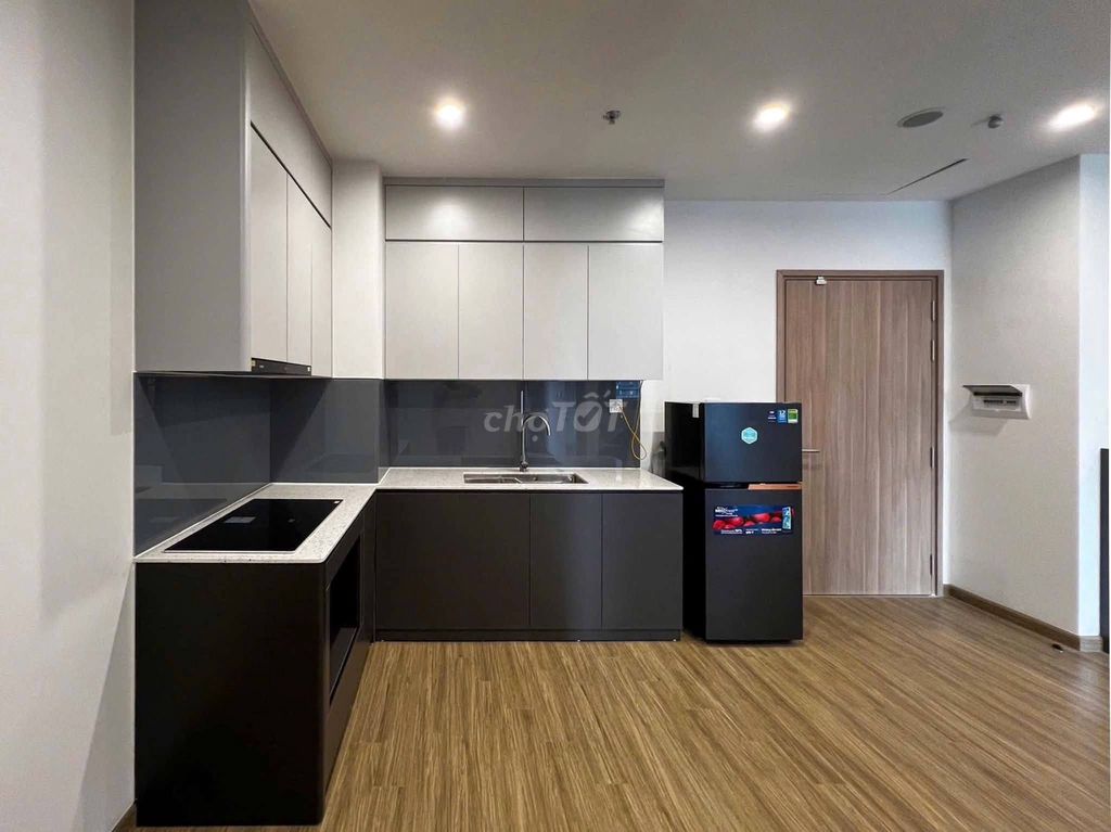 Однокомнатная квартира в Vinhomes Ocean Park с мебелью за 8 млн