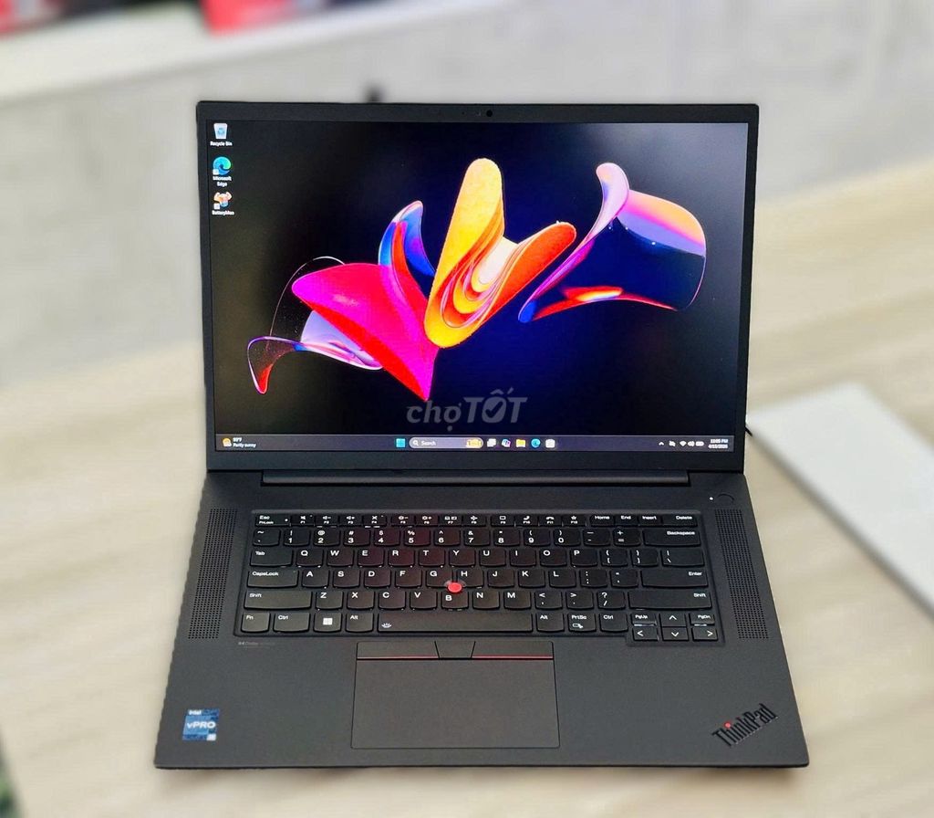 ThinkPad P1 G5 | i7-12800H | 32GB | A1000 4GB. Mua bán Laptop tại Quận Hải Châu Đà Nẵng được đăng bởi TTCenter 484 NÚI THÀNH hình 1
