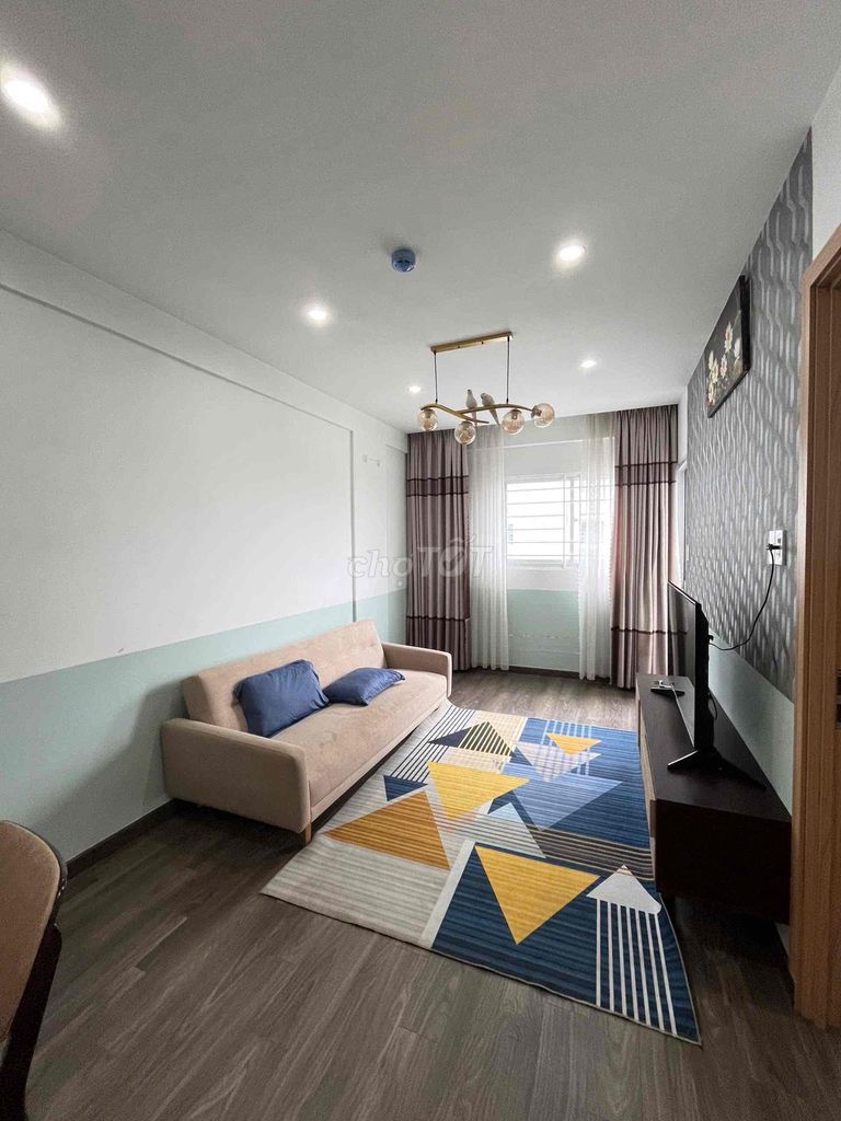 CHO THUÊ CĂN HỘ NAM LONG FULL NỘI THẤT XINH ĐẸP SÀN LÓT GỖ GIÁ 5.5TR