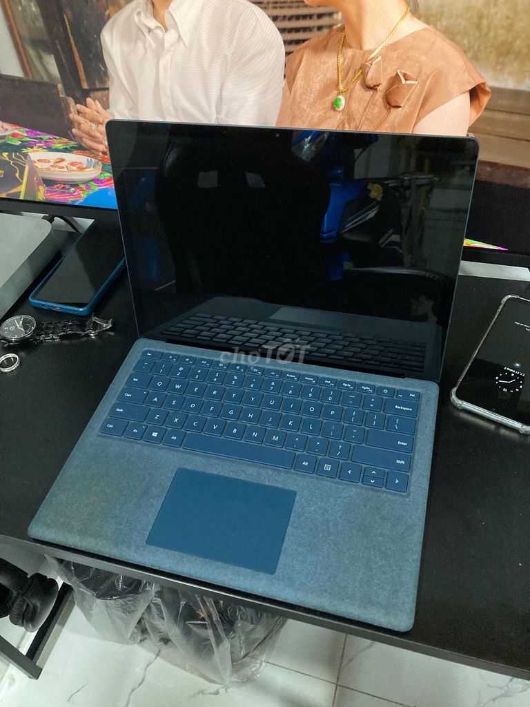 Microsoft Surface i7-7660 8GB/256GB. Mua bán Laptop tại Huyện Bình Chánh Tp Hồ Chí Minh được đăng bởi Bảo hình 1