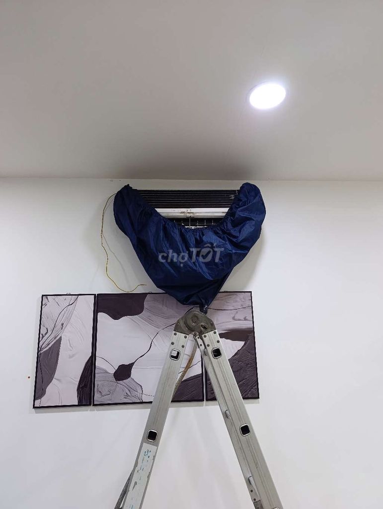 Dịch vụ vệ sinh máy lạnh tại nhà. Dịch vụ tại Quận 7 Tp Hồ Chí Minh được đăng bởi Nguyễn Văn Hòa hình 1