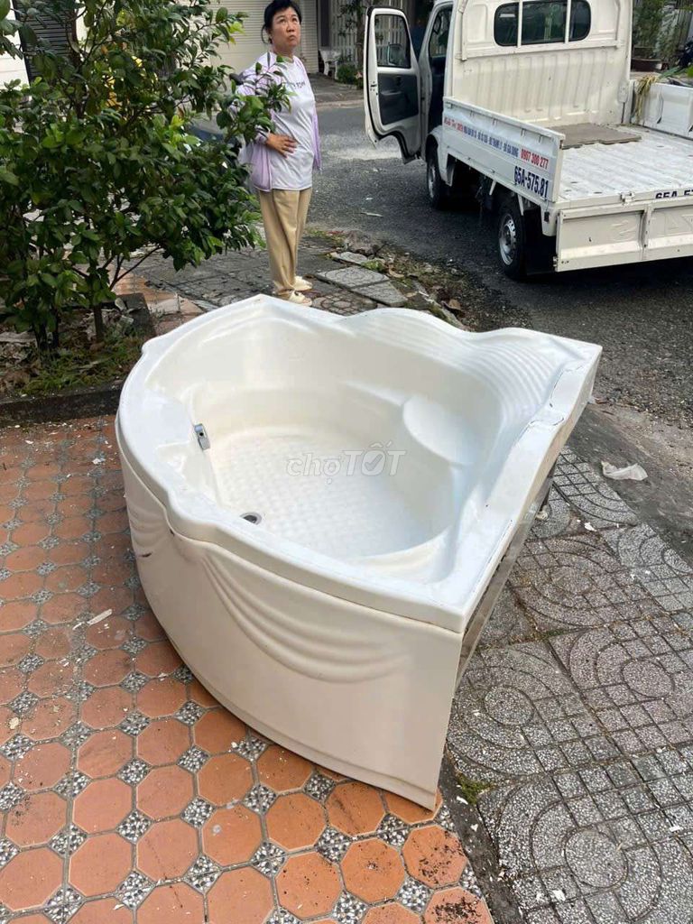 Bồn tắm nhựa trắng 1.5x1.2m. Mua bán Thiết bị vệ sinh, nhà tắm tại Quận Cái Răng Cần Thơ được đăng bởi Nguyễn Minh Trí  hình 1