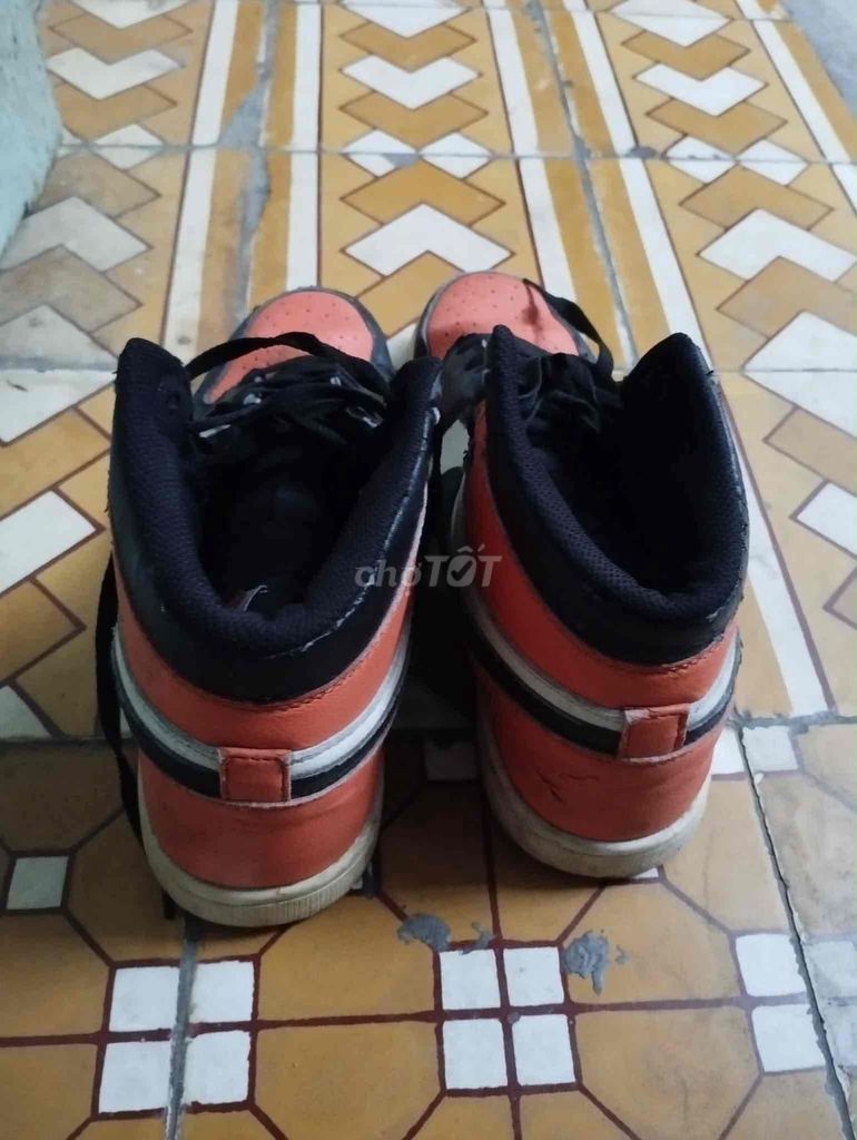 Giày thể thao Nike Jordan 1 Nam. Mua bán Giày dép tại Thành phố Vũng Tàu Bà Rịa - Vũng Tàu được đăng bởi Nguyễn tiến mạnh hình 1