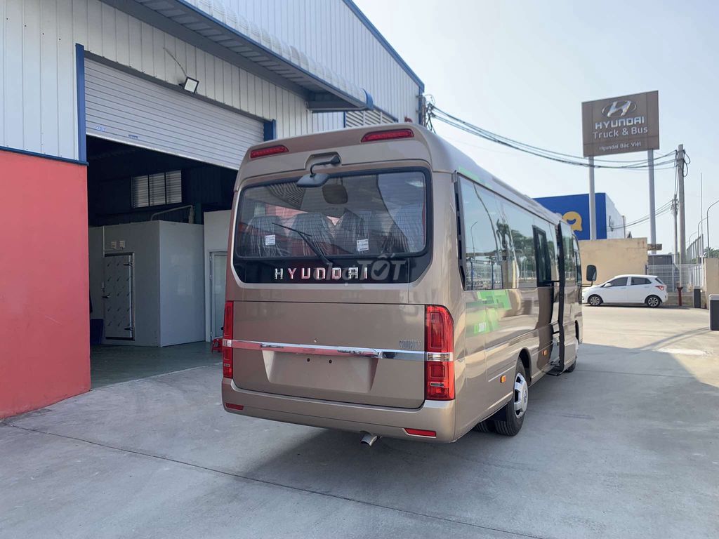 Hyundai County Euro 5 đời 2025 Gía cực tốt !. Mua bán Ô tô tại Quận Long Biên Hà Nội được đăng bởi Lê minh hình 6