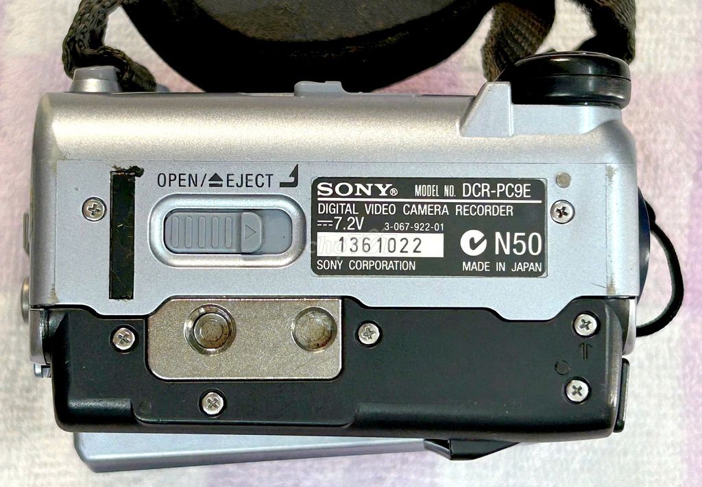 Máy quay phim Sony DCR-PC9E. Mua bán Máy ảnh, Máy quay tại Quận Phú Nhuận Tp Hồ Chí Minh được đăng bởi Hòa Lê 8 hình 1