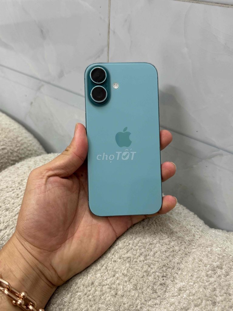 iPhone 16 128GB Xanh Quốc tế. Mua bán Điện thoại tại Quận 12 Tp Hồ Chí Minh được đăng bởi Hoàng Minh Tiến Luxury hình 1