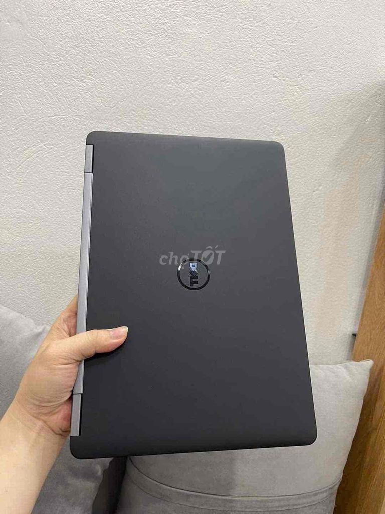 Nghỉ làm không sự dụng bán laptop chính hãng mới. Mua bán Laptop tại Thành phố Dĩ An Bình Dương được đăng bởi Haa Nana hình 1
