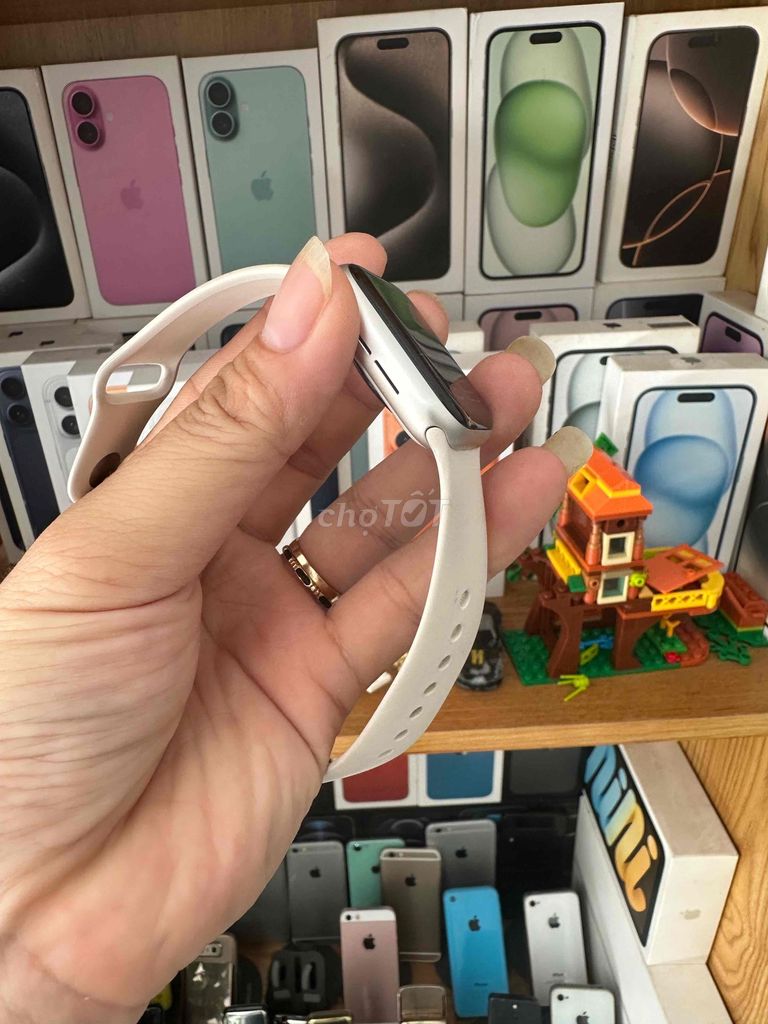 Apple Watch SE 3 40mm Bạc Đã sử dụng. Mua bán Thiết bị đeo thông minh tại Thành phố Vũng Tàu Bà Rịa - Vũng Tàu được đăng bởi BINHHYK  hình 1