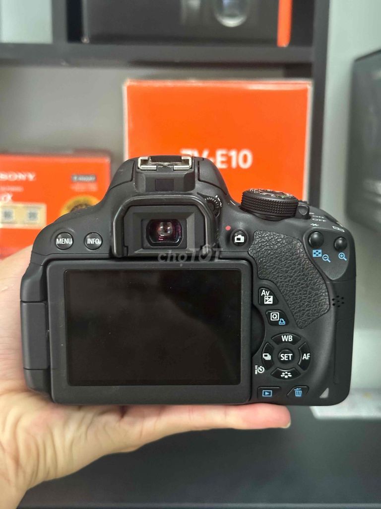 Máy ảnh Canon 700D DSLR 18-55mm STM Đen. Mua bán Máy ảnh, Máy quay tại Quận Thanh Khê Đà Nẵng được đăng bởi Lê Văn Thống hình 1