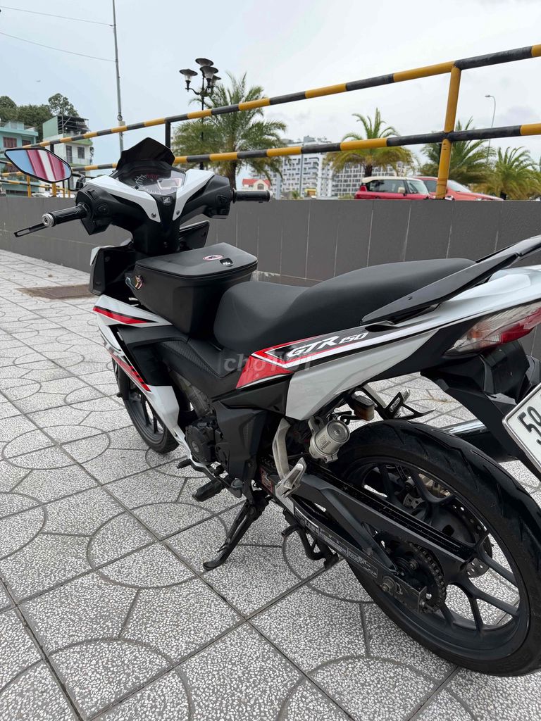 Honda Winner V1 белый-красный-черный