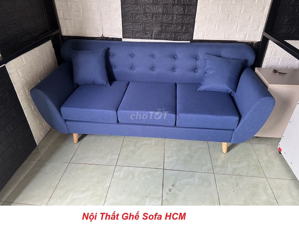 Bộ bàn ghế sofa băng 1m9 màu xanh nhung ở Sài Gòn. Mua bán Bàn ghế tại Quận 8 Tp Hồ Chí Minh được đăng bởi Thế Giới Sofa Phước Nguyễn hình 3