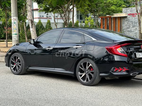 Honda Civic RS 2019 1.5tubor. Mua bán Ô tô tại Huyện Hóc Môn Tp Hồ Chí Minh được đăng bởi Trương Van Khanh hình 2
