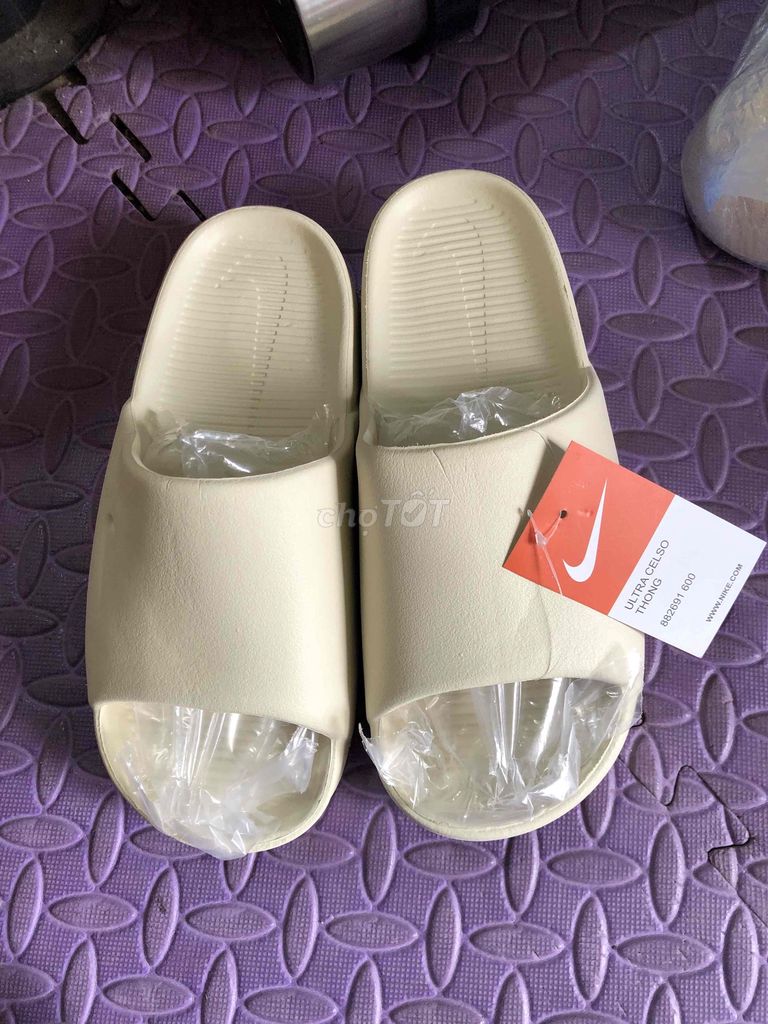 Dép đúc Nike kem size 40-41. Mua bán Giày dép tại Huyện An Dương Hải Phòng được đăng bởi Tu Tang Quang hình 1