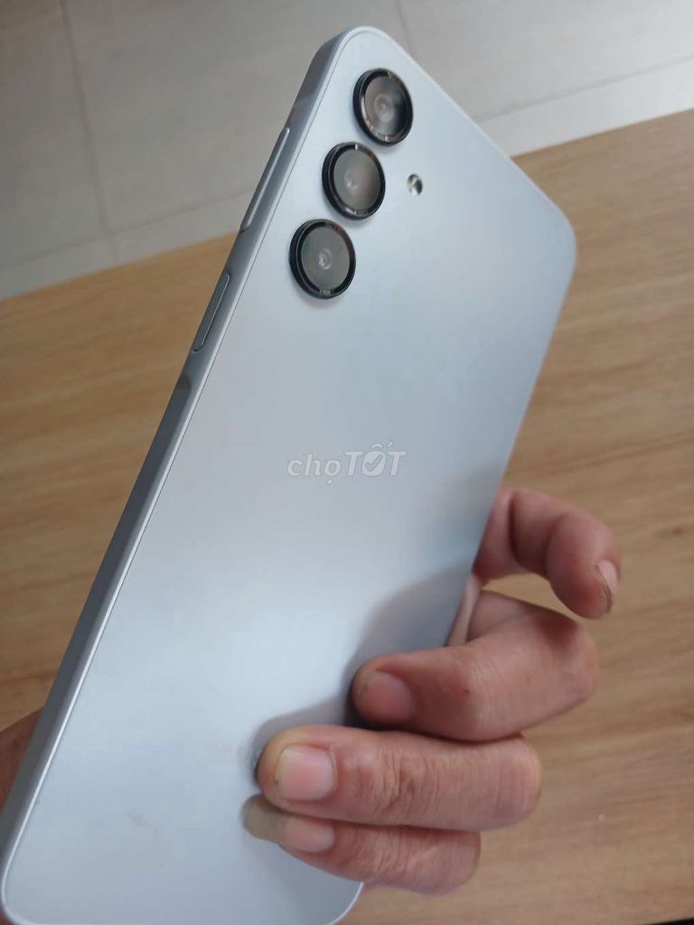 Samsung Galaxy A16 128GB Bạc. Mua bán Điện thoại tại Huyện Nhà Bè Tp Hồ Chí Minh được đăng bởi linh hình 1