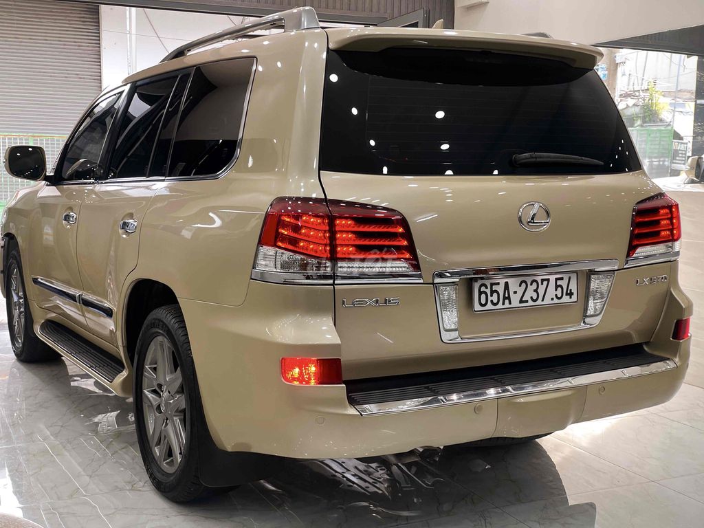 Lexus LX570 Vin 2009 Lên Full form 2014, CỰC MỚI.. Mua bán Ô tô tại Quận Tân Phú Tp Hồ Chí Minh được đăng bởi Nhật Tân hình 6
