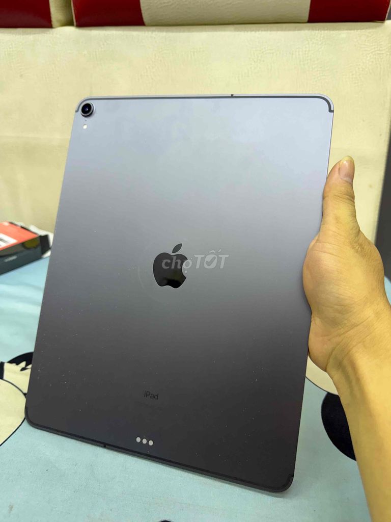 Apple iPad Pro 2018 12.9 inch 256GB. Mua bán Máy tính bảng tại Quận Gò Vấp Tp Hồ Chí Minh được đăng bởi Cửa Hàng BT Mobile Chuyên Iphone Quốc Tế Giá Tốt hình 1