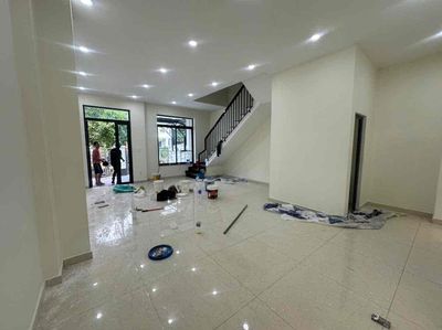 Cho thuê nhà phố KDC cao cấp 4 tầng, vừa ở vừa làm vp