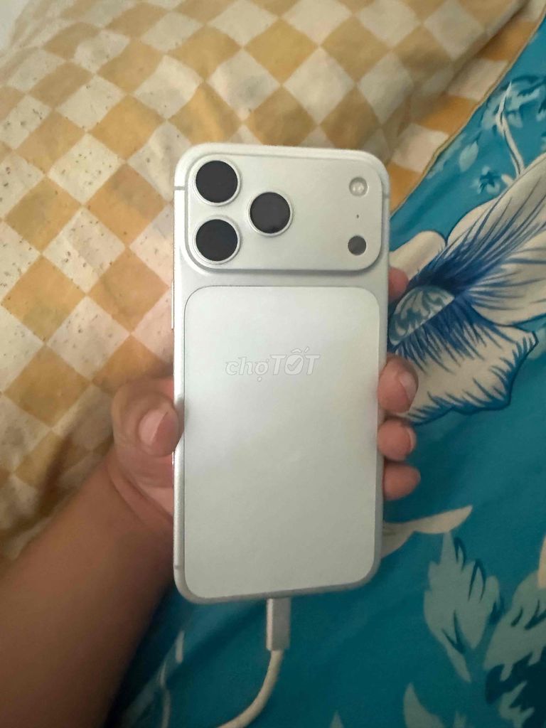 iPhone 17 Pro Max 256GB Bạc. Mua bán Điện thoại tại Quận Sơn Trà Đà Nẵng được đăng bởi nguyễn vân hình 1