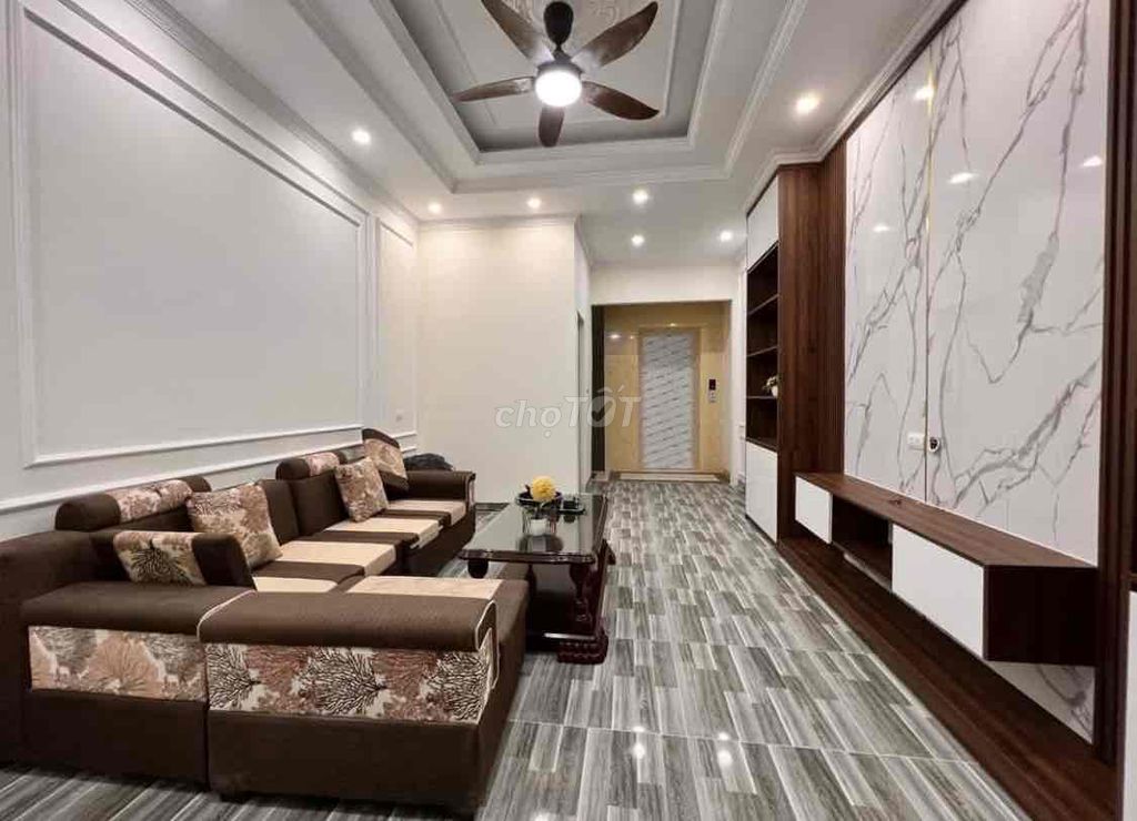 PHAN KẾ BÍNH 42m2-LÕI BA ĐÌNH-NHÀ MỚI ĐẸP-THANG MÁY-HƠN 8TỶ