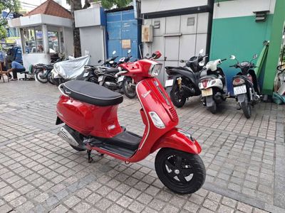 Piaggio Vespa fi đèn vuông