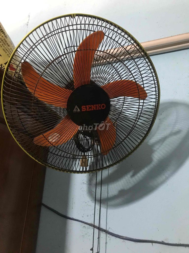 Quạt treo tường Senko dây đồng chạy êm và mạnh. Mua bán Quạt tại Quận Liên Chiểu Đà Nẵng được đăng bởi Tuân hình 1