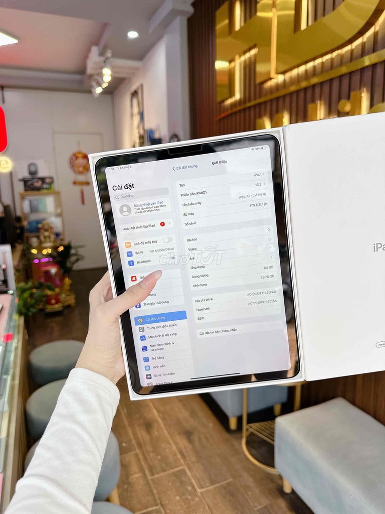 Ipad Air 4 64GB full box bản wifi sạc 7 lần. Mua bán Máy tính bảng tại Thành phố Đà Lạt Lâm Đồng được đăng bởi Choco Pie hình 2