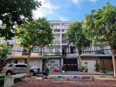 bán nhà mặt tiền dương thị giang 100 m2  4 tầng 9 tỷ. Mua bán văn phòng, mặt bằng kinh doanh tại Quận 12 Tp Hồ Chí Minh được đăng bởi duy đỗ anh