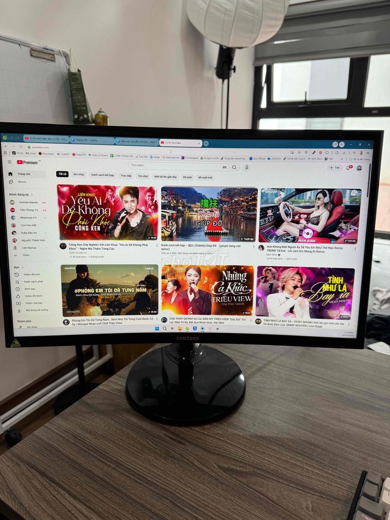 Màn hình Samsung LC24F390FHEXXV 24 inch. Mua bán Phụ kiện (Màn hình, Chuột...) tại Quận Hoàng Mai Hà Nội được đăng bởi Supper hình 1