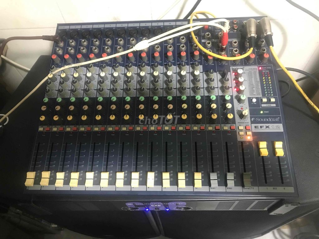 Mixer bàn Soundcraft model:EFX 12 made in USA