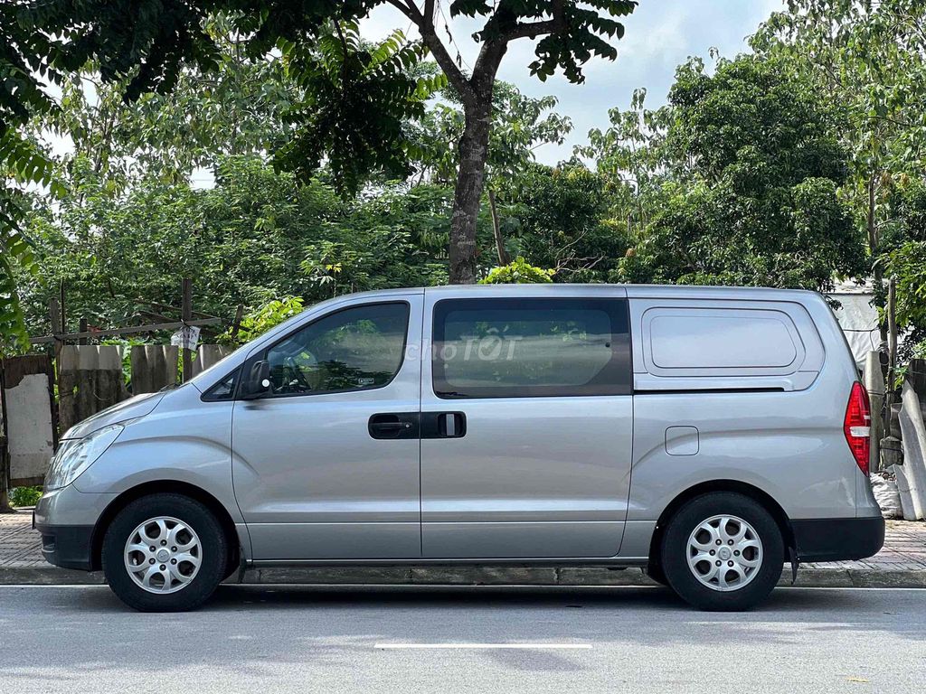 Hyundai Starex 2011 2.5D MT - 130000 km. Mua bán Ô tô tại Quận 7 Tp Hồ Chí Minh được đăng bởi Lethai hình 9