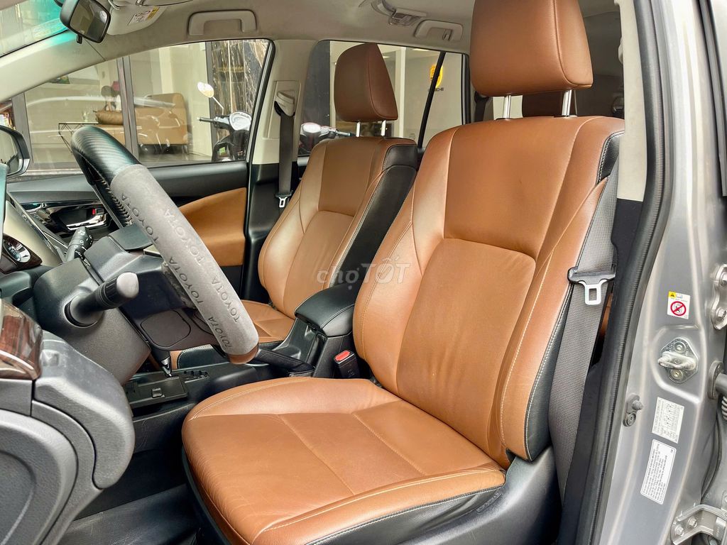 Toyota Innova 2017 2.0V cọp chỉ 55.000km full lsh. Mua bán Ô tô tại Quận 8 Tp Hồ Chí Minh được đăng bởi Trường Nguyễn Xe Sang hình 11