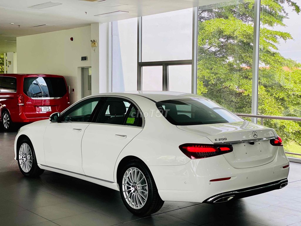 Mercedes E200 Exclusive Siêu lướt chính hãng. Mua bán Ô tô tại Quận 1 Tp Hồ Chí Minh được đăng bởi Huy Huỳnh hình 4