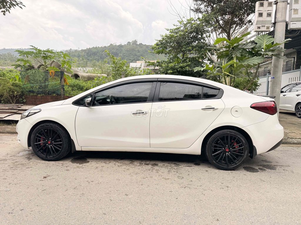 Kia K3 Gia Đình Cần Bán. Mua bán Ô tô tại Quận Cẩm Lệ Đà Nẵng được đăng bởi Nguyễn Liễu hình 3